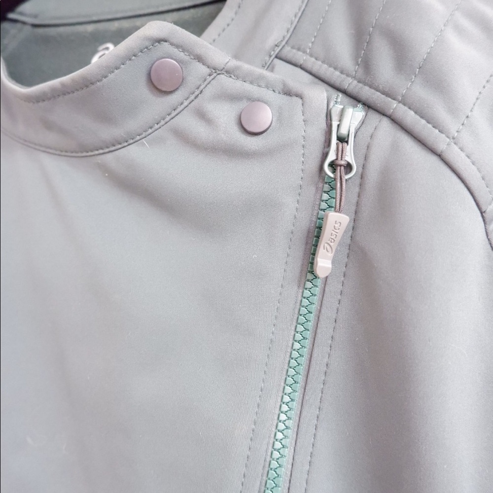 ASICS FITNESS JACKET LIKE NEW - Picture 3 of 5